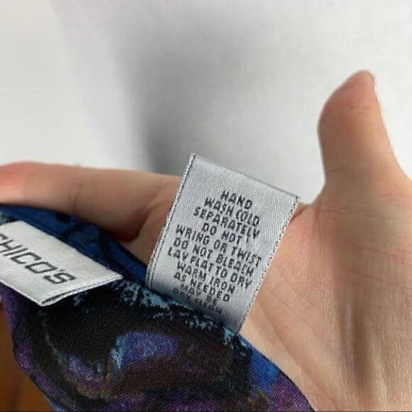 Chicos top size 2 L 12 multicolored floral artsy - Picture 6 of 7